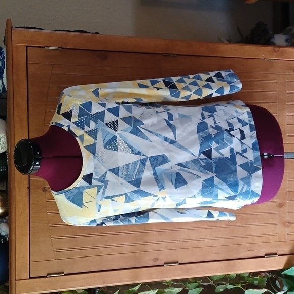 CHRISTIPHER & BANKS LONG SLEEVES PETITE TEE TOP - Picture 1 of 7